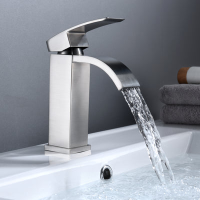 Robinet de salle de bain cascade, robinets de vanité finition nickel brossé